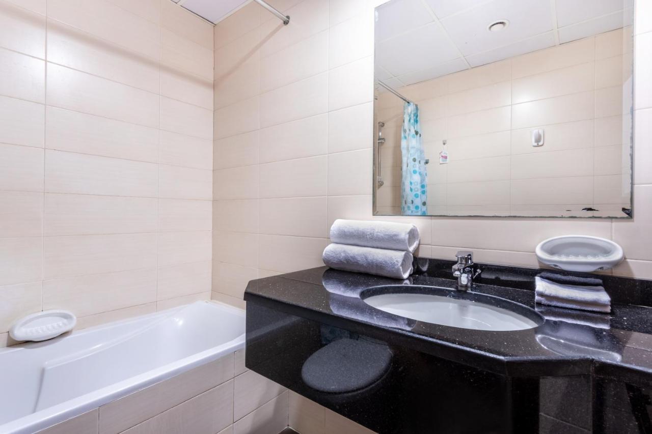 דובאי Live Spacious 3Br Apartment All En Suite & Balcony מראה חיצוני תמונה