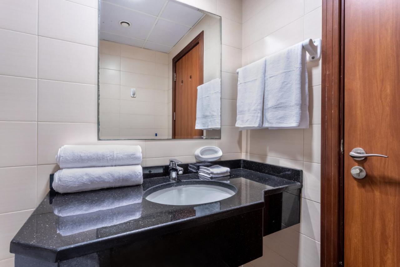 דובאי Live Spacious 3Br Apartment All En Suite & Balcony מראה חיצוני תמונה